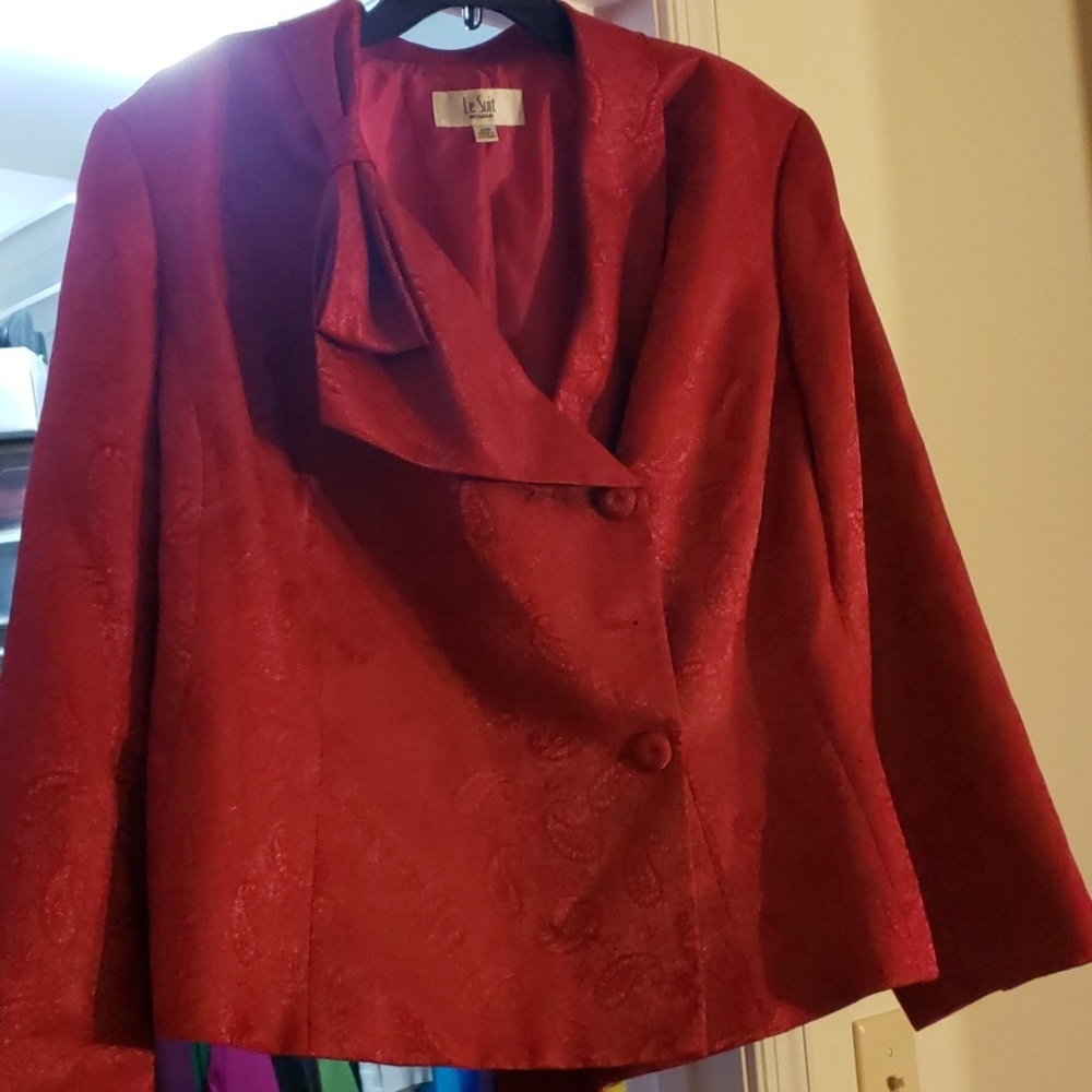 Le Suit Women, 2 Piece Lined, Cranberry Red,SZ 24